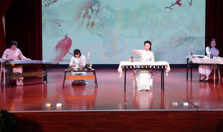 华体会平台_华体会(中国)一站式服务平台,2019年度工作动员大会---传统文化展示《茶花墨韵》